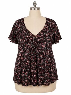 torrid Black V-Neck Flutter Sleeve Top with Pink Floral Print Size 1 (14/16)